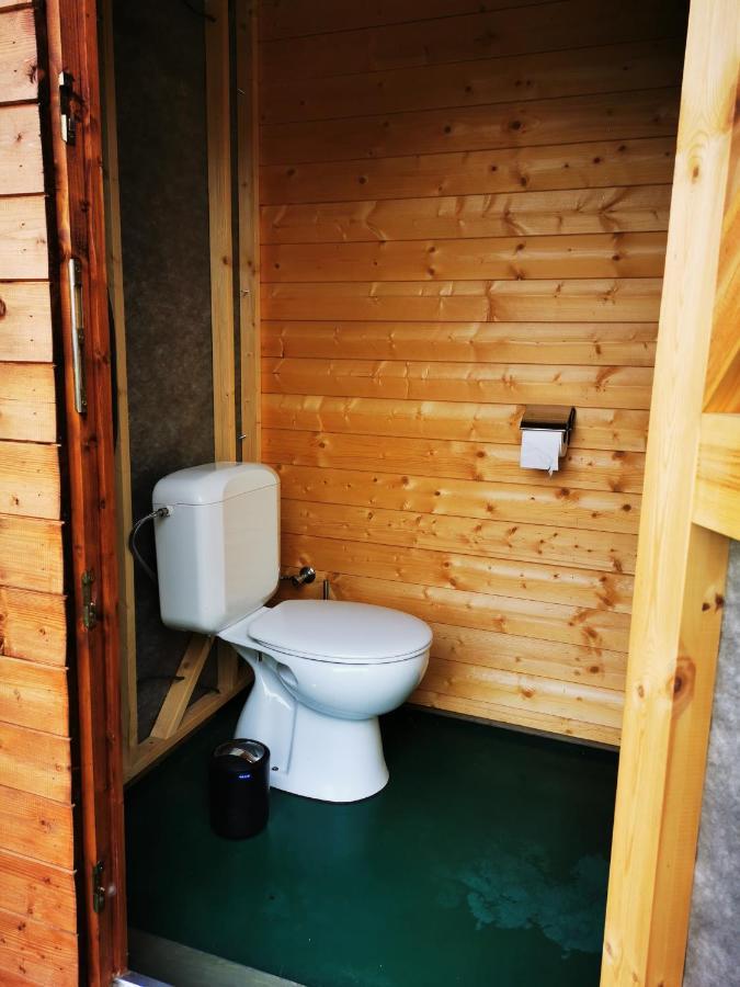 Готель Au Pied Du Trieu, The Glamping Experience Labroye Екстер'єр фото