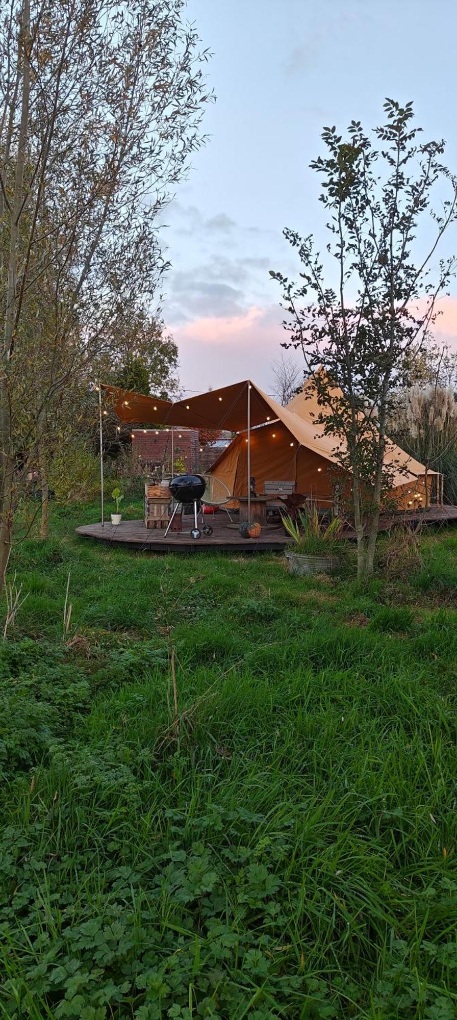 Готель Au Pied Du Trieu, The Glamping Experience Labroye Екстер'єр фото